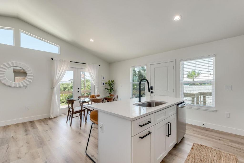Bright New Beach House With In- Law Suite -- 2 Blocks To Beach! St. Augustine Exterior photo